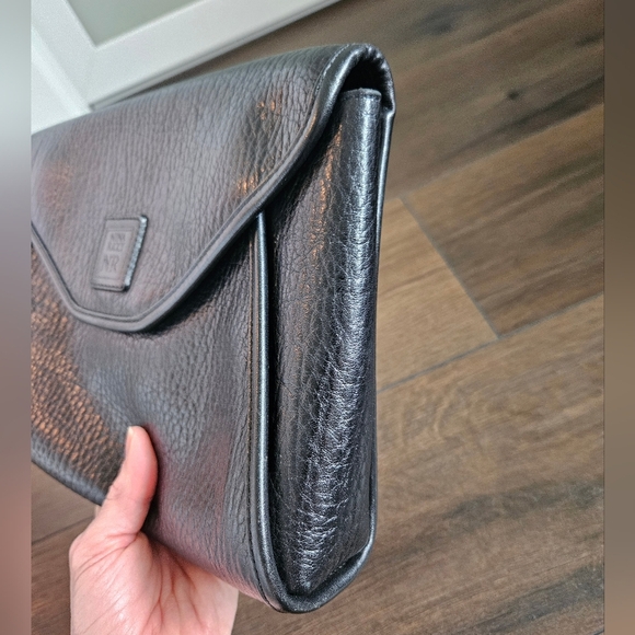 🔴 Nina Ricci Black Leather Envelope Clutch - Picture 9 of 12